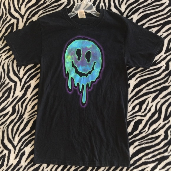 Trippy dripping smile shirt - Picture 1 of 3